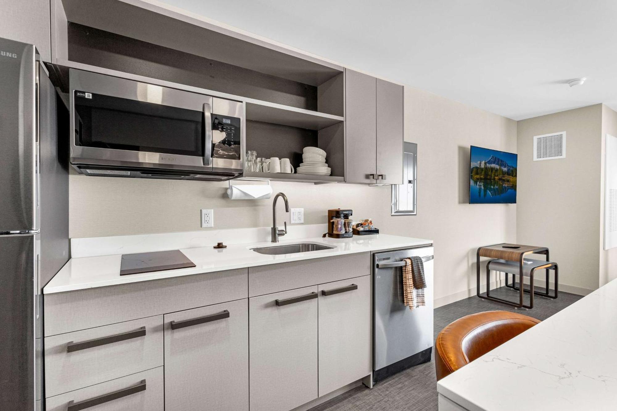 Homewood Suites By Hilton Colorado Springs Airport Bagian luar foto