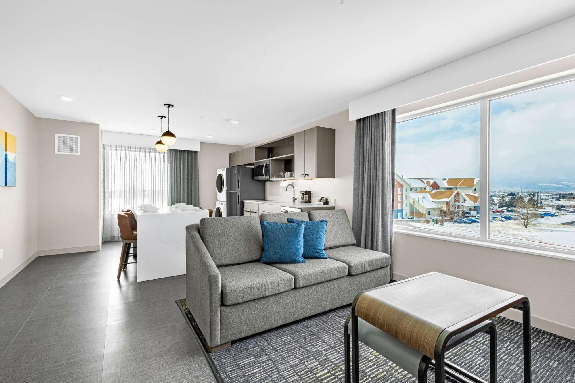 Homewood Suites By Hilton Colorado Springs Airport Bagian luar foto