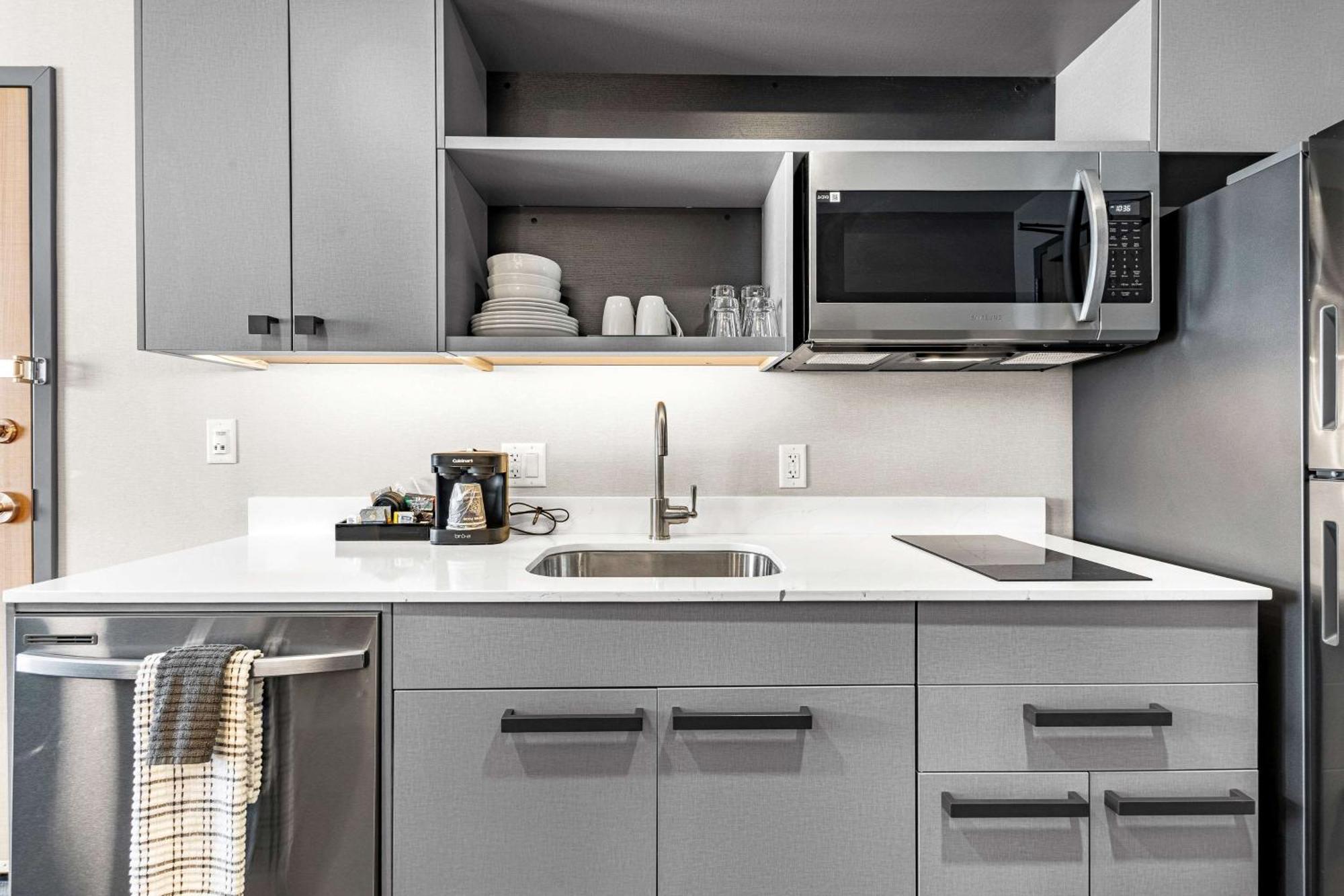 Homewood Suites By Hilton Colorado Springs Airport Bagian luar foto